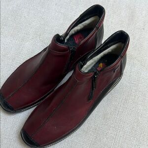 Rieker Burgandy and Black Ankle Boots with Side Zipper- Lambswool interior